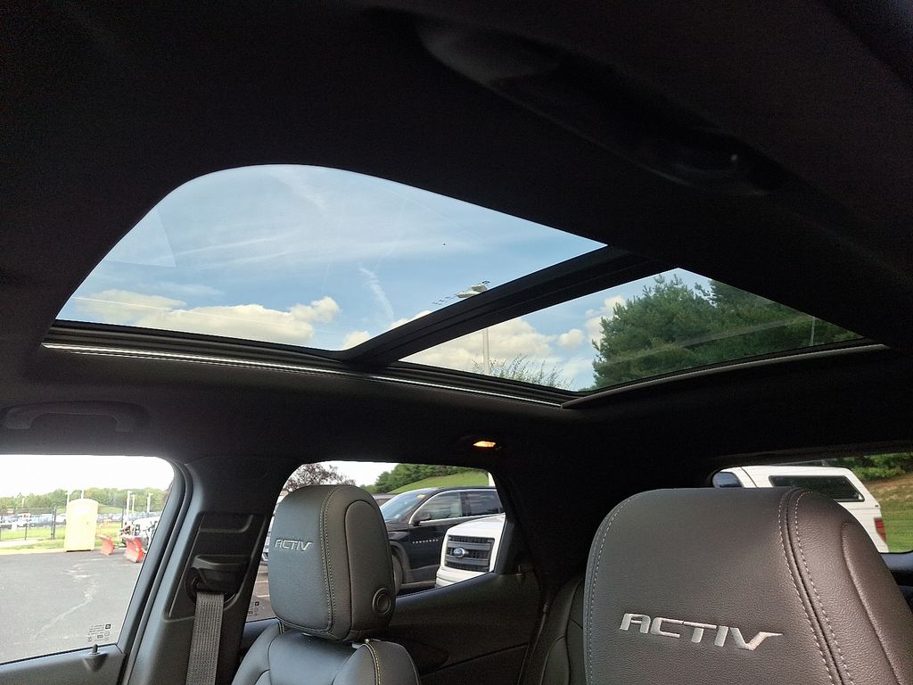 Thumbnail: 2025 Chevrolet TrailBlazer - 15