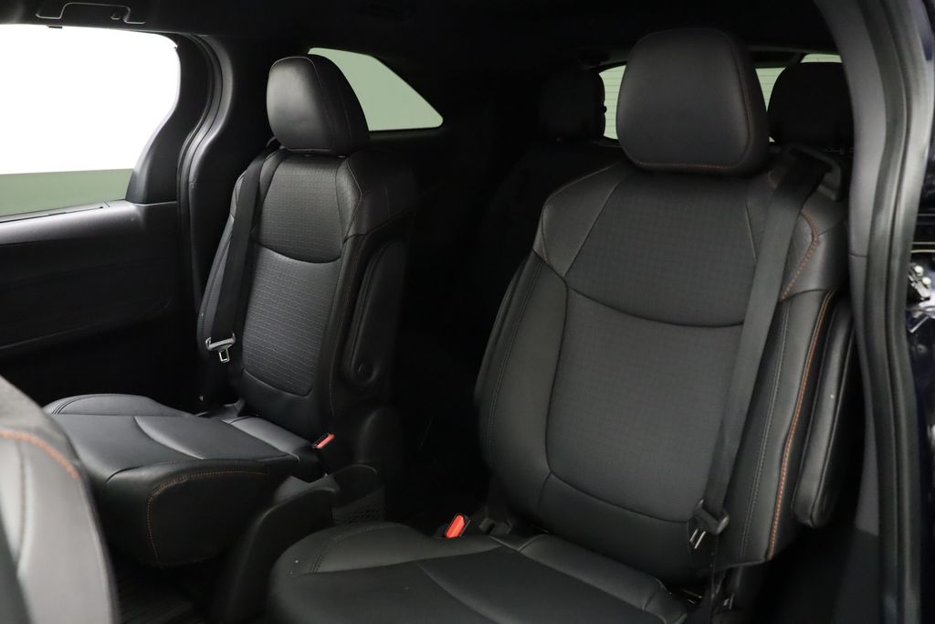 2022 Toyota Sienna XSE 18