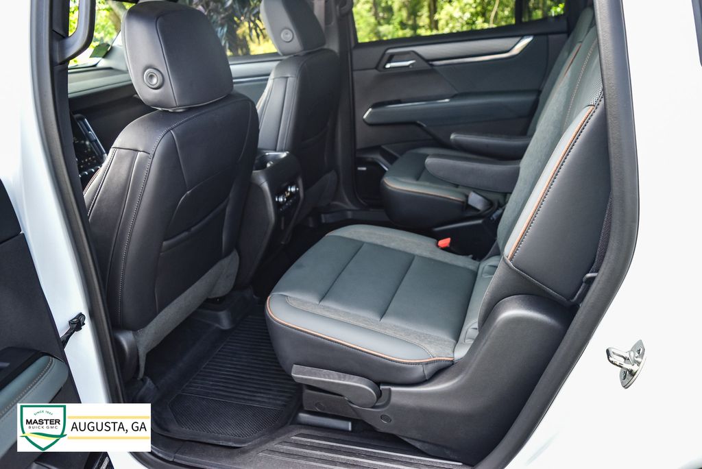 Used 2025 GMC Acadia SUV