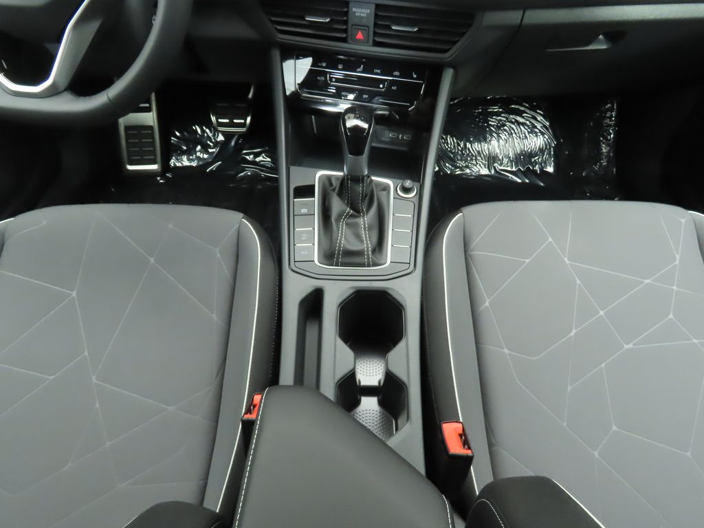 Thumbnail: 2026 Volkswagen Jetta - 16