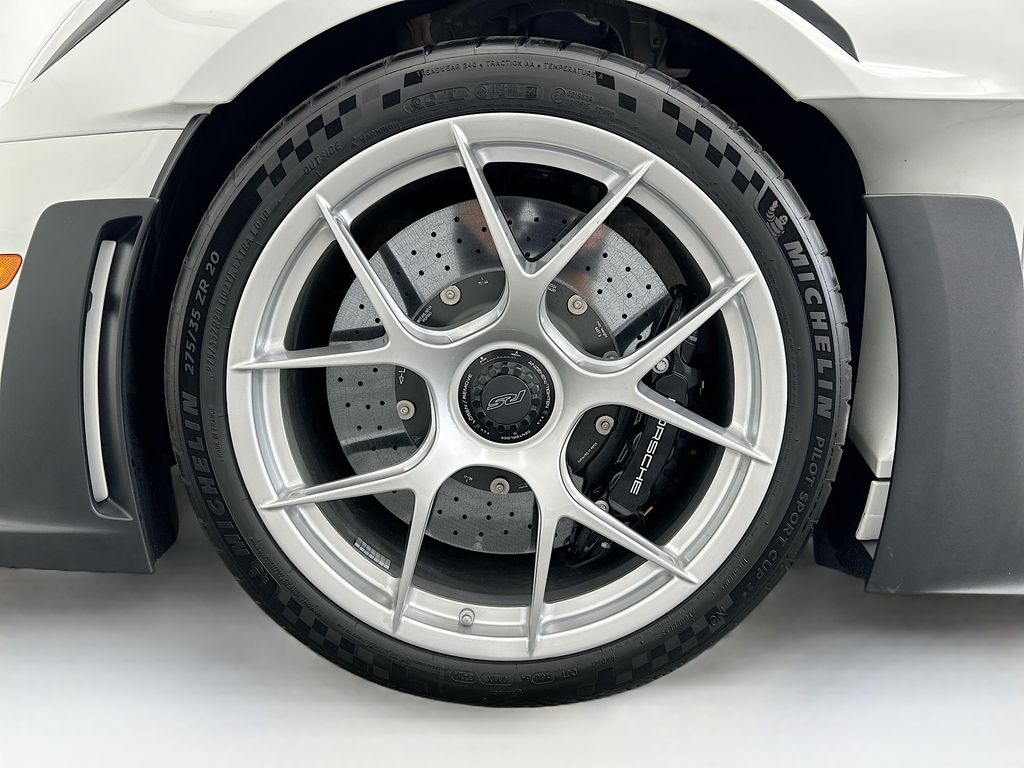Thumbnail: 2025 Porsche 911 - 26