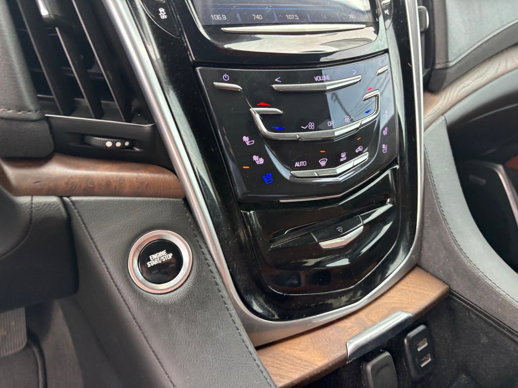 Used Car 2020 Cadillac Escalade  Luxury For Sale Under $40,000 In Austin, Texas