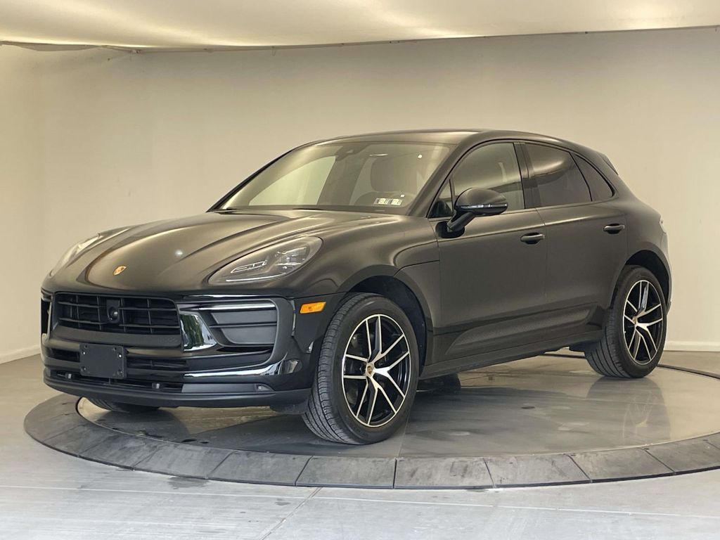 2023 Porsche Macan - 0