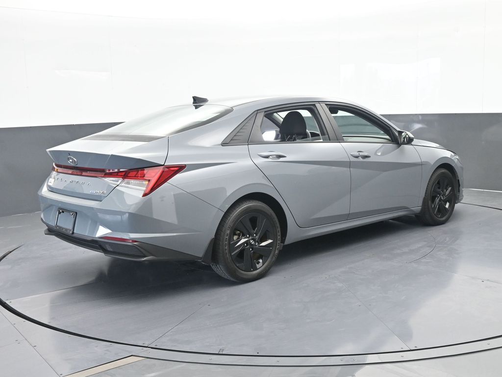 Used 2022 Electric Shadow Hyundai Blue image 6
