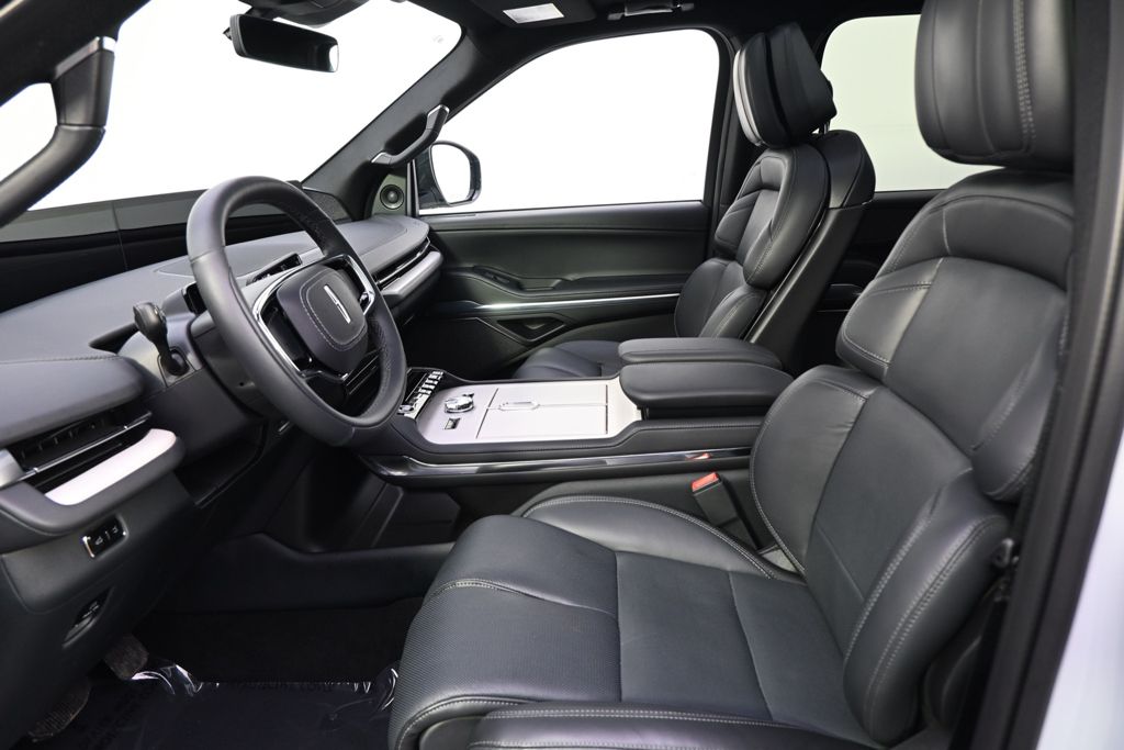 New 2025 White Lincoln Reserve image 13