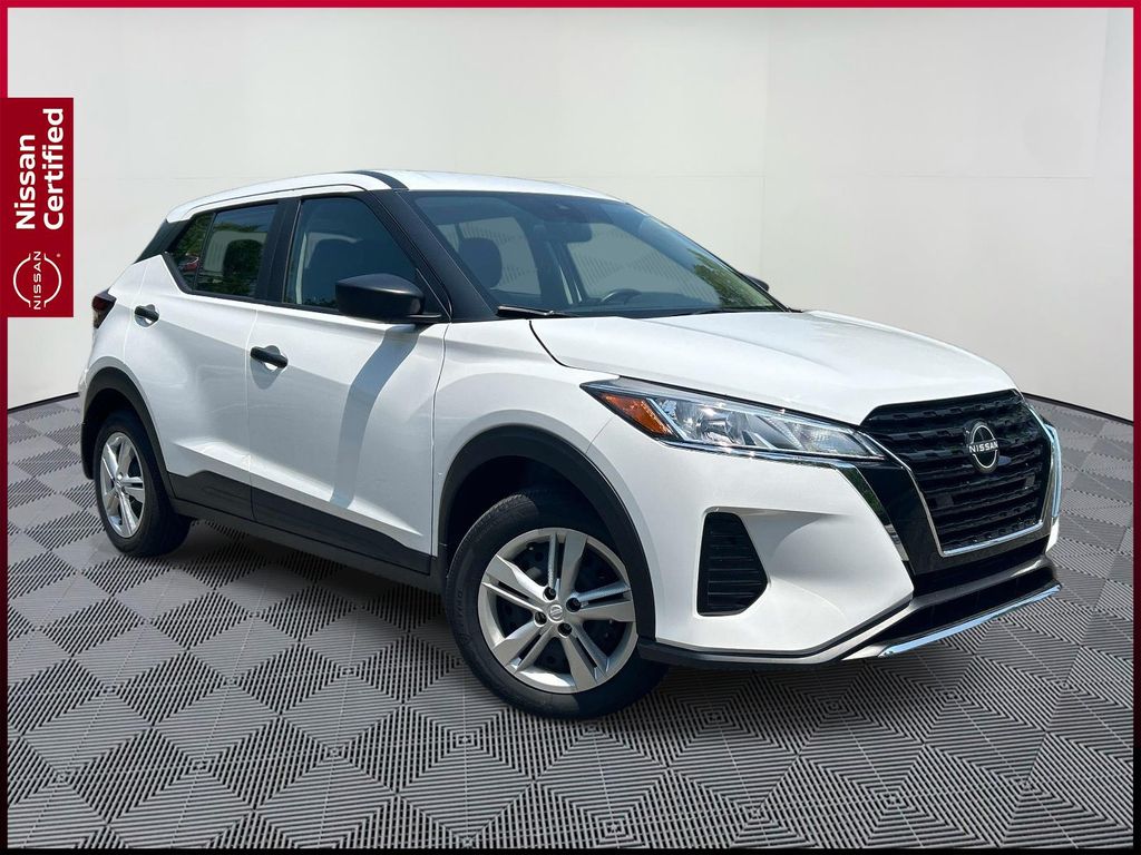 2025 Nissan Kicks Play S FWD