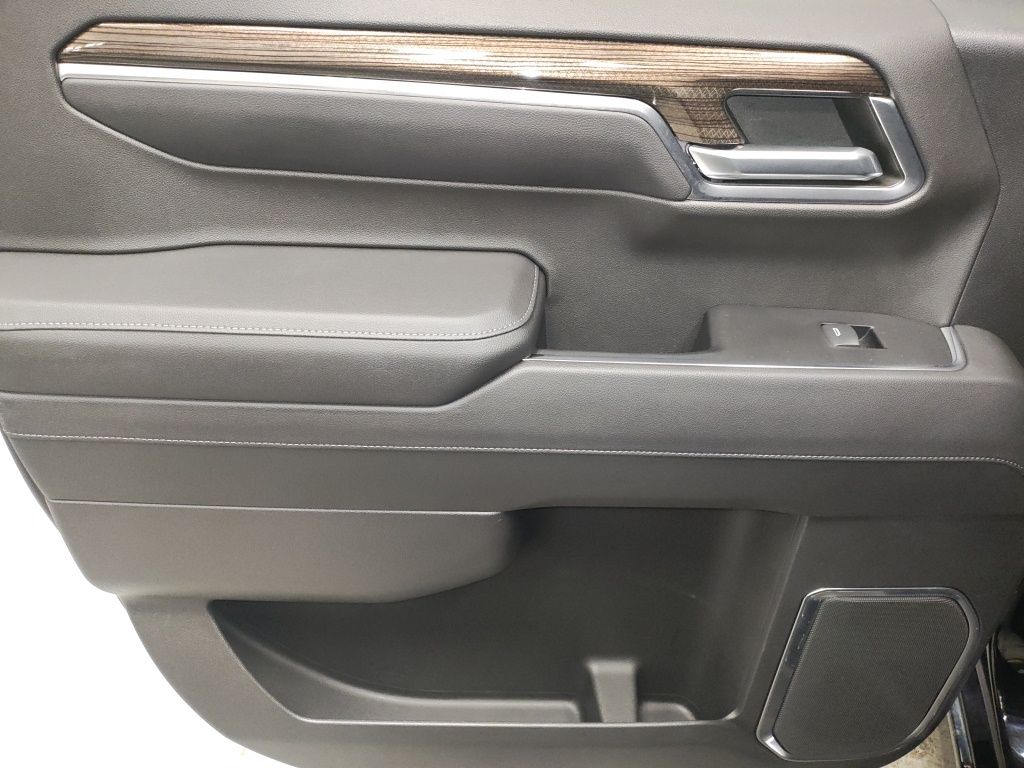 Used 2022 Black Chevrolet LT image 26