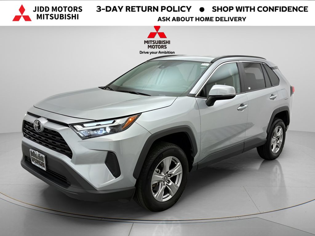 2025 Toyota RAV4 Plata (Silver Sky Metallic) SUV/Crossover Tracción delantera 8 velocidades Automática