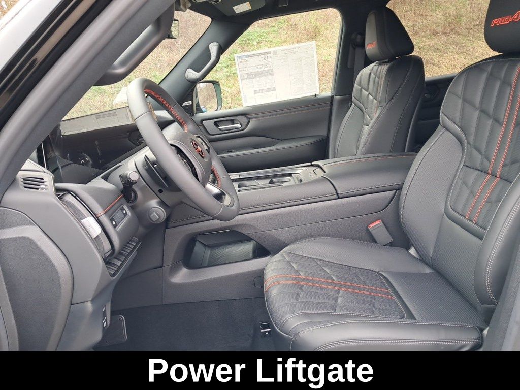 2025 Nissan Armada PRO-4X - 9