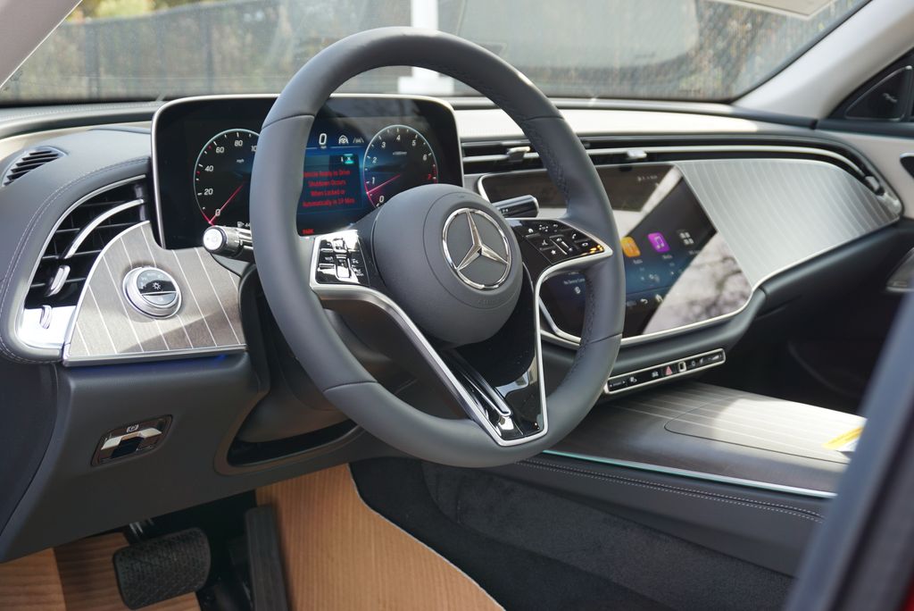 Thumbnail: 2026 Mercedes-Benz E-Class - 10