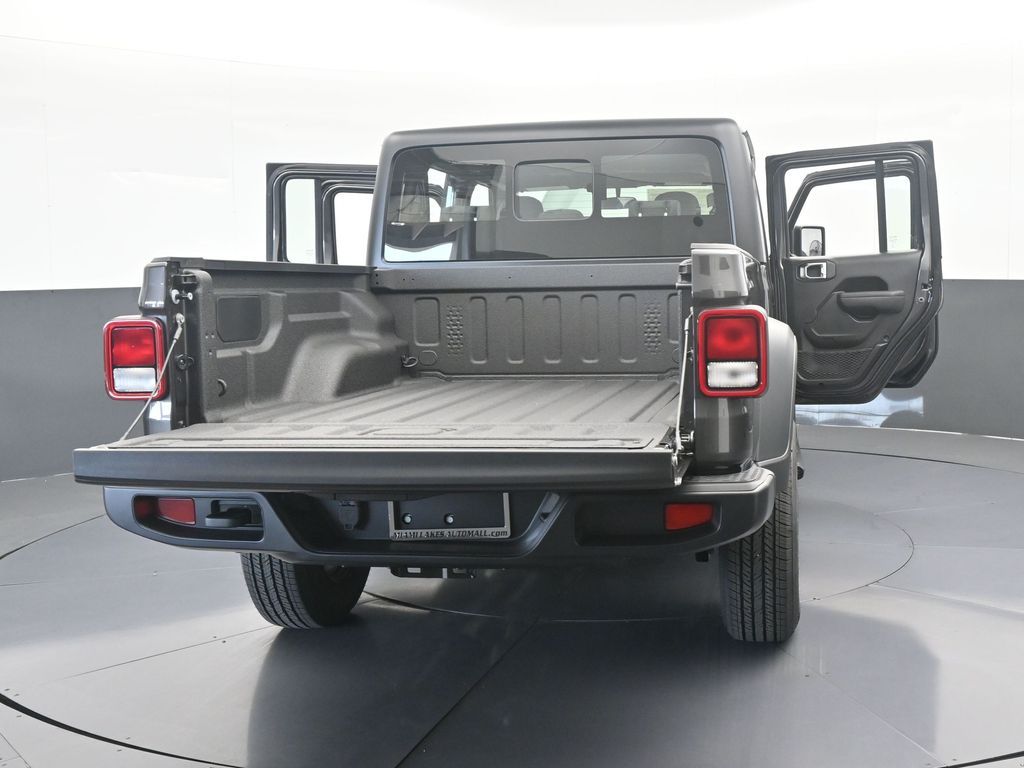 New 2026 Granite Crystal Metallic Clearcoat Jeep Sport image 65