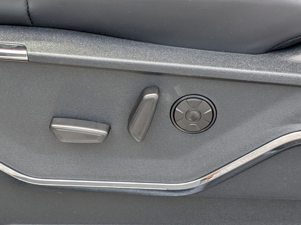 2025 Ford F-350 Super Duty Platinum