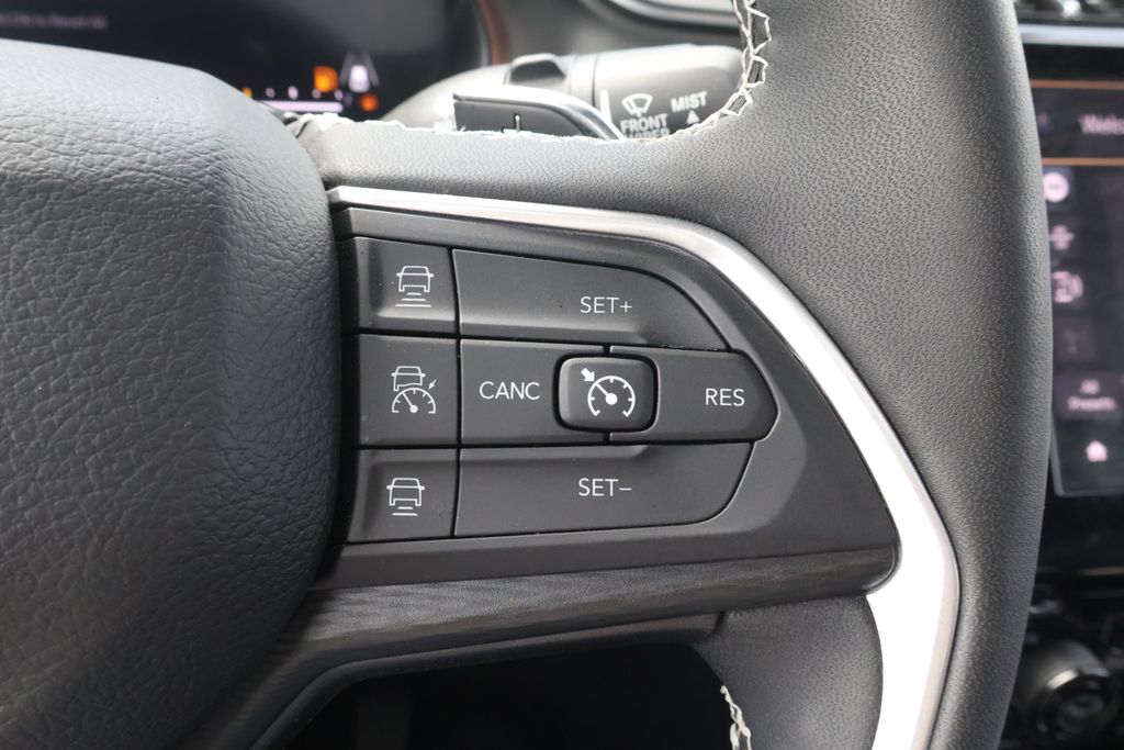 Thumbnail: 2023 Jeep Grand Cherokee - 24