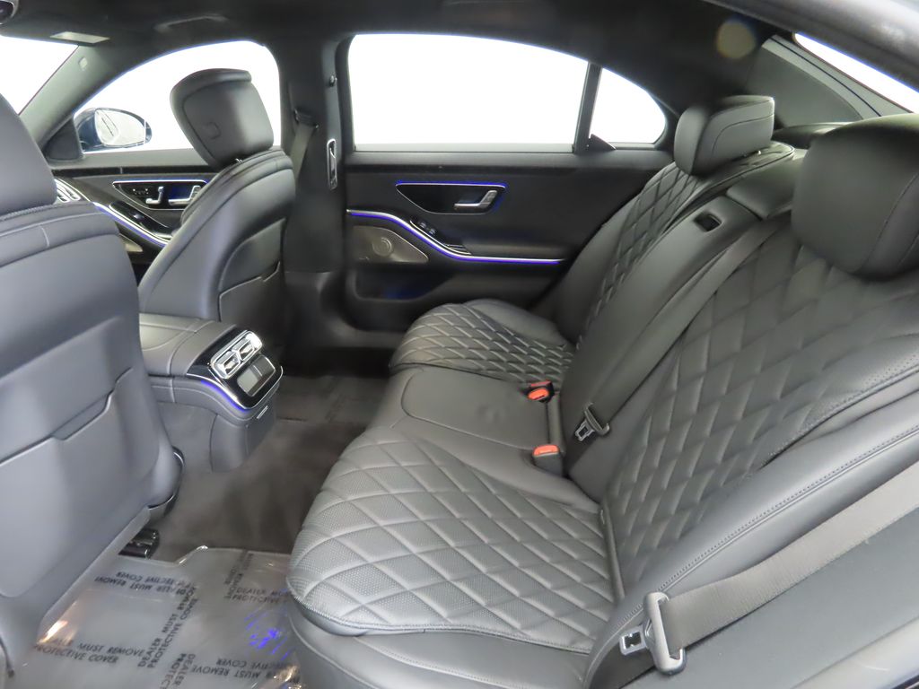 Thumbnail: 2022 Mercedes-Benz S-Class - 22