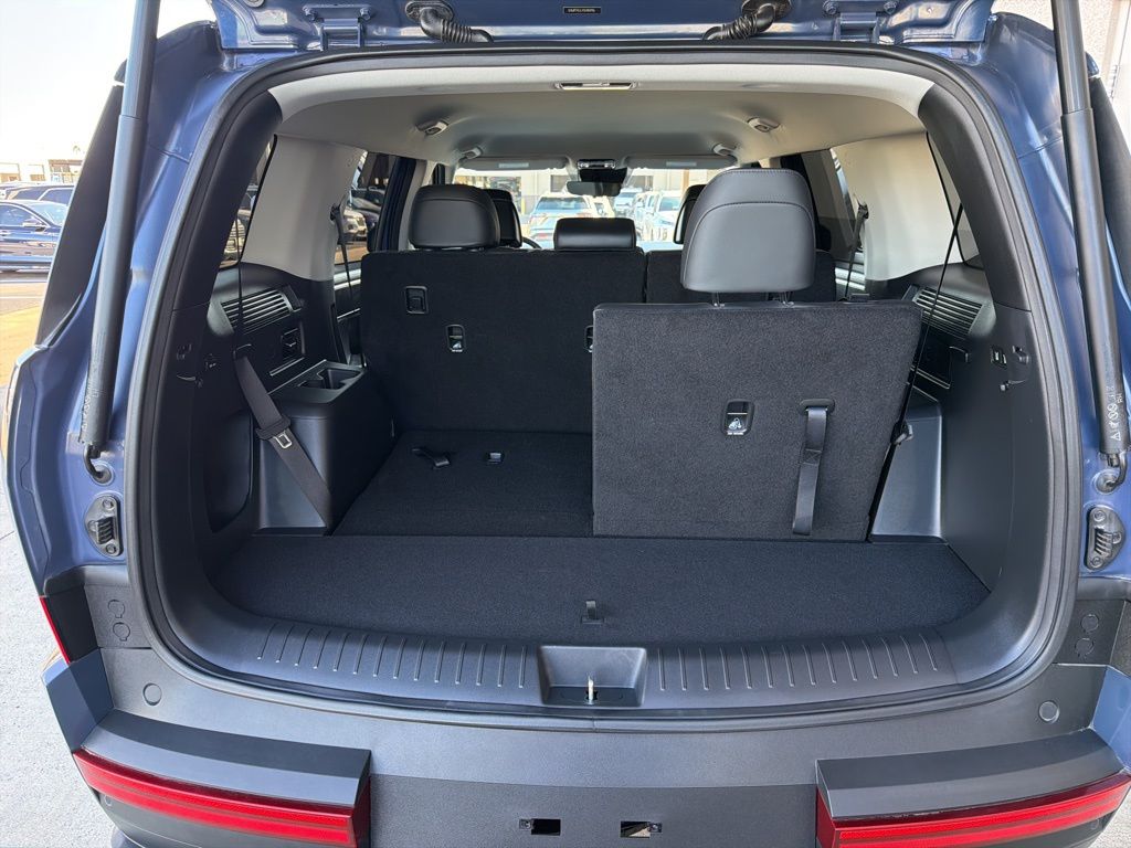 Thumbnail: 2025 Hyundai Santa Fe - 9