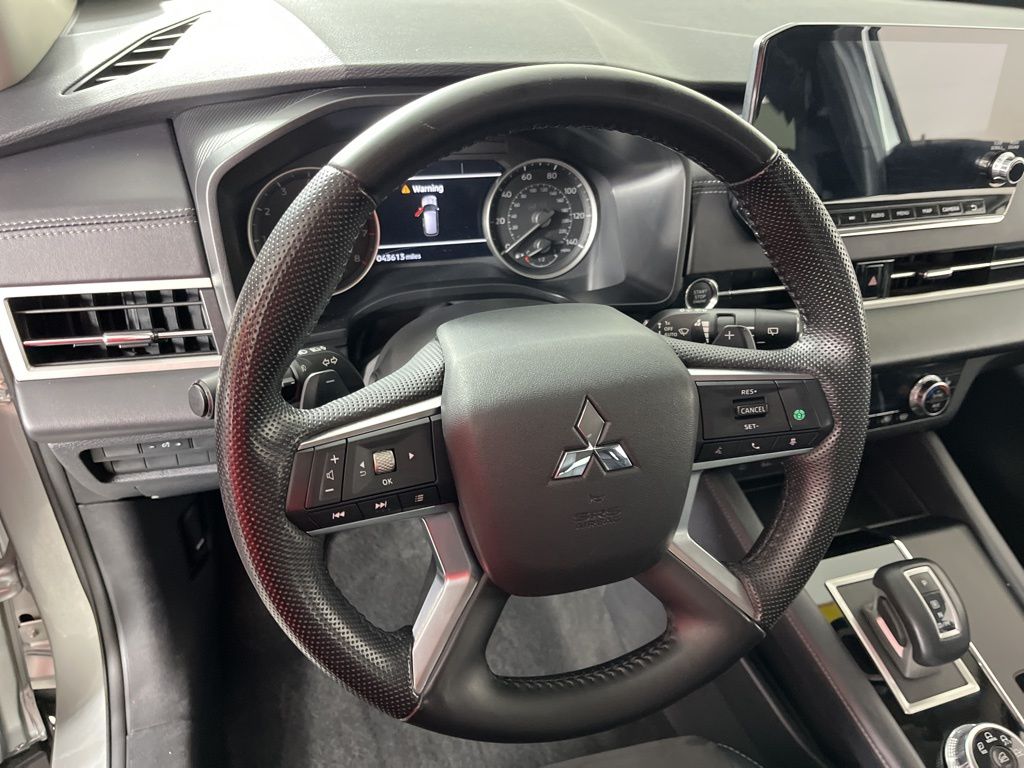 Thumbnail: 2024 Mitsubishi Outlander - 27