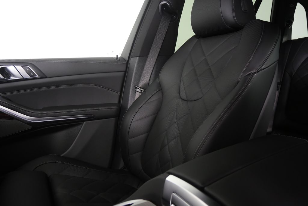 Thumbnail: 2026 BMW X5 - 22