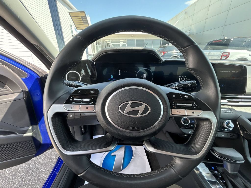 Used 2025 Intense Blue Hyundai SEL Convenience image 11