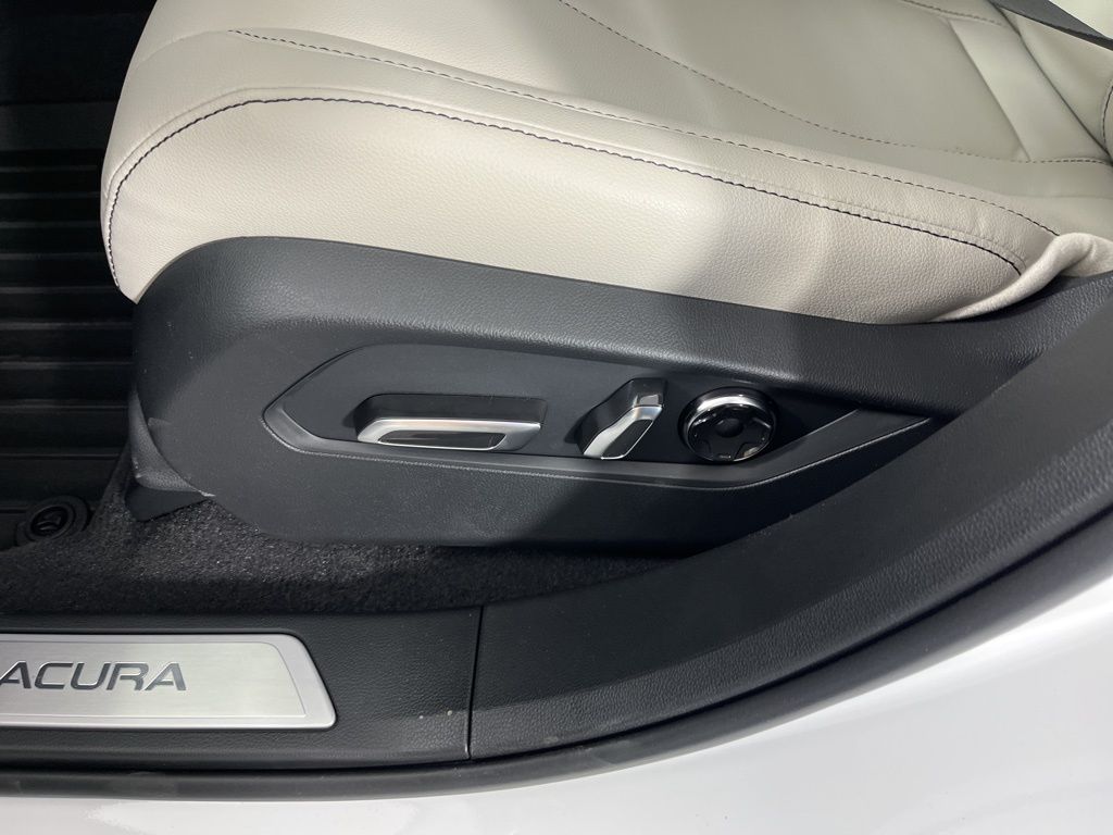 Thumbnail: 2026 Acura RDX - 25