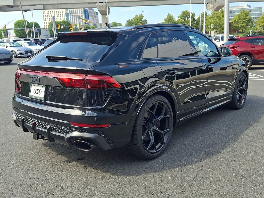 Thumbnail: 2027 Audi RS Q8 - 3