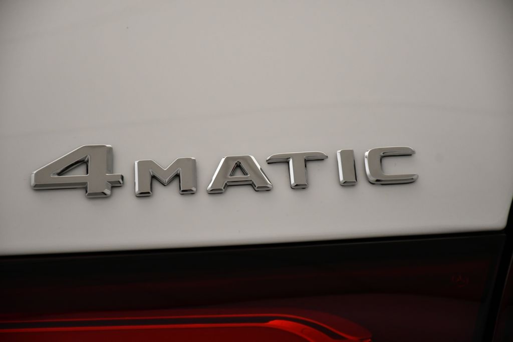 Thumbnail: 2026 Mercedes-Benz GLC - 10