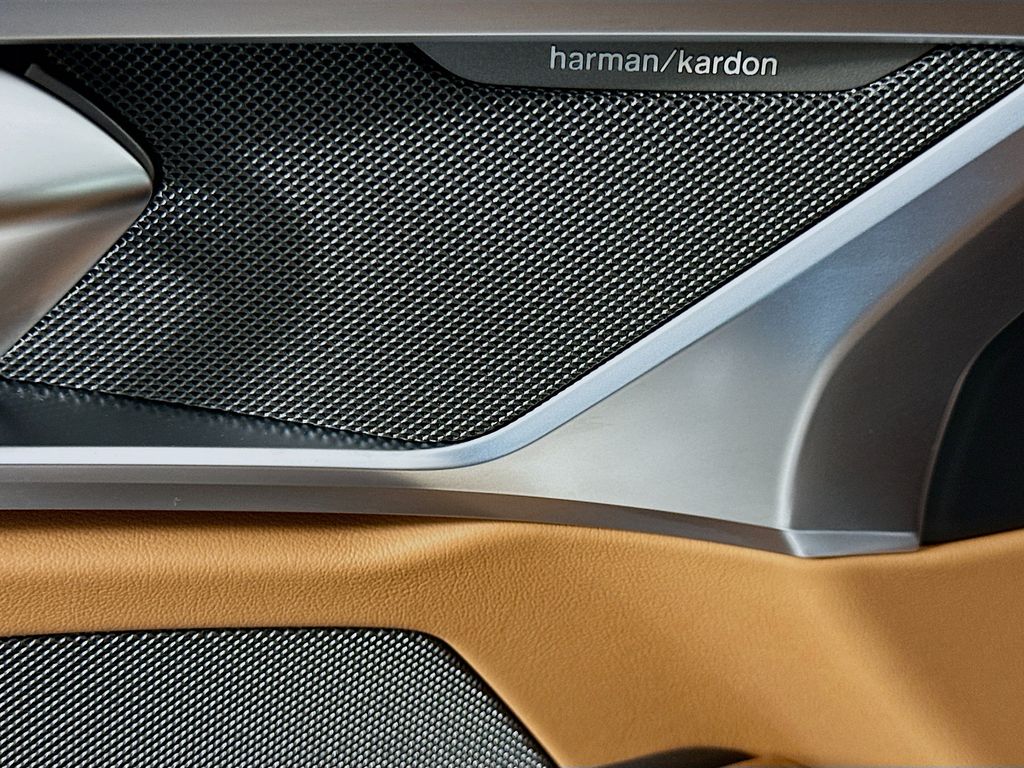 Thumbnail: 2024 BMW 8 Series - 19