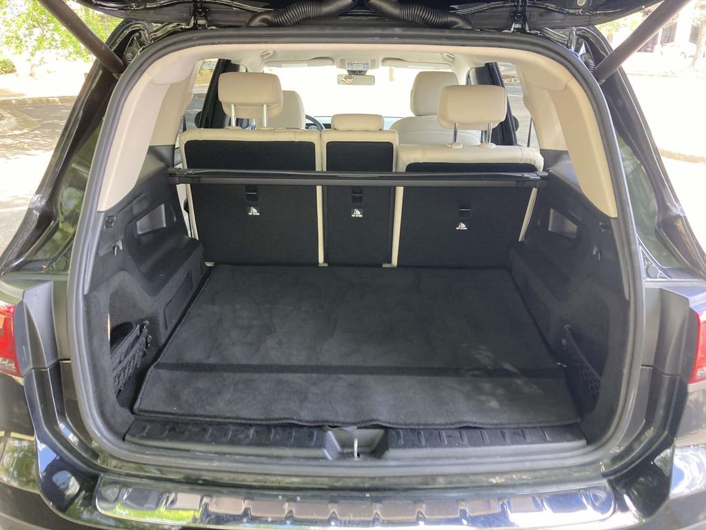 Used 2020 Black Mercedes-Benz GLB 250 image 8