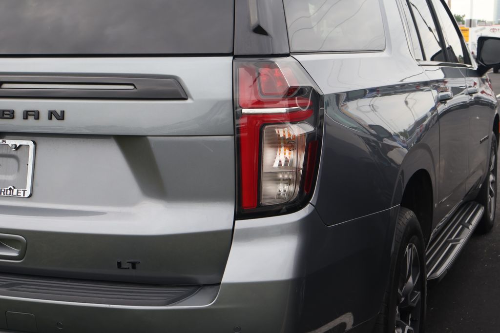 Thumbnail: 2021 Chevrolet Suburban - 10