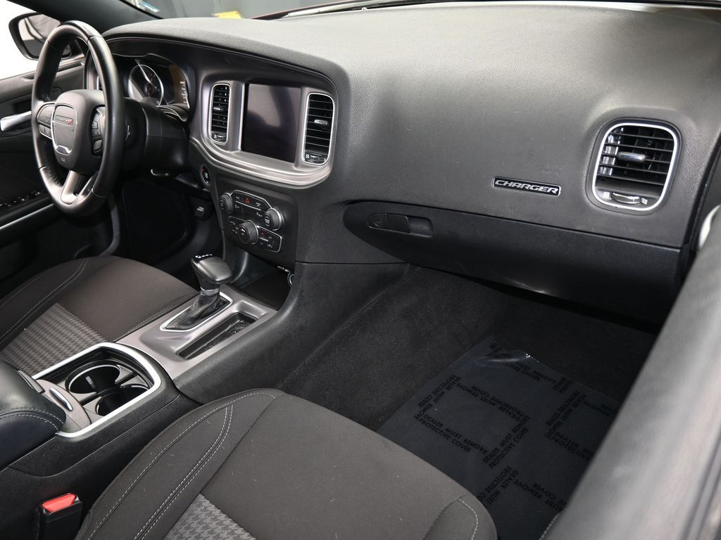 Used 2023 Octane Red Pearlcoat Dodge SXT image 38