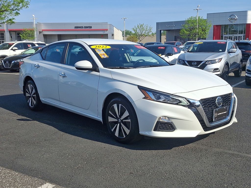 2022 Nissan Altima SV 3