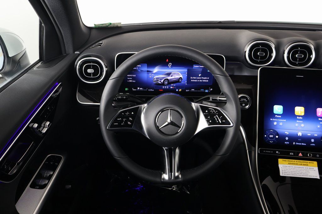 2025 Mercedes-Benz GLC 300 3