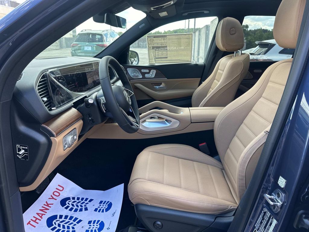 Thumbnail: 2026 Mercedes-Benz GLE - 13