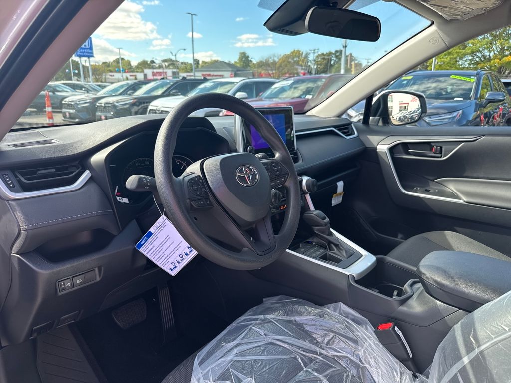 2025 Toyota RAV4 LE photo 16