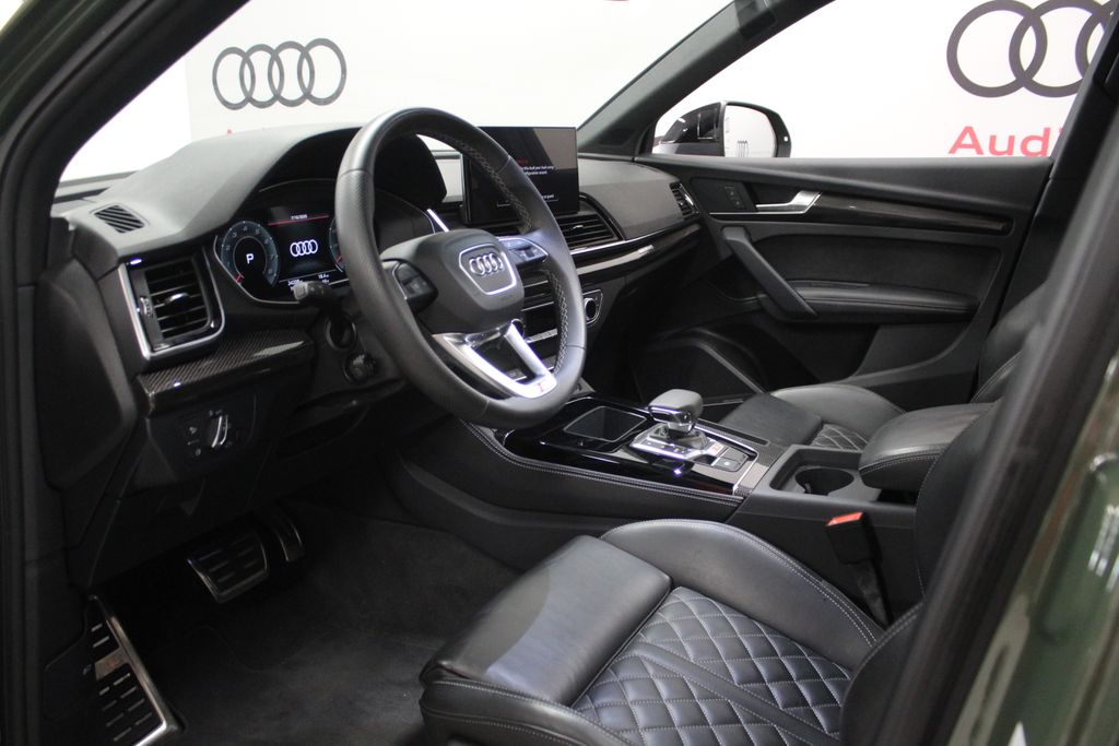 Thumbnail: 2023 Audi SQ5 - 11