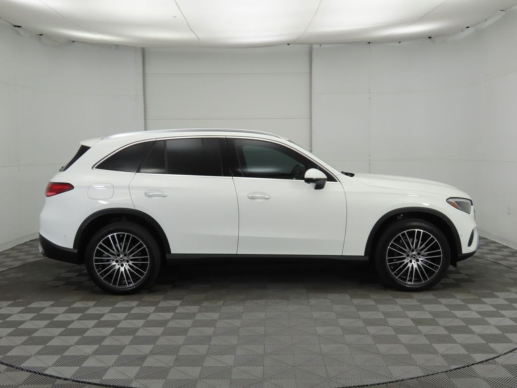 2025 Mercedes-Benz GLC 300 4