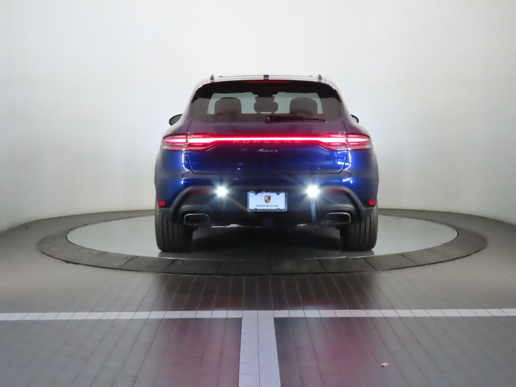 Thumbnail: 2026 Porsche Macan - 6