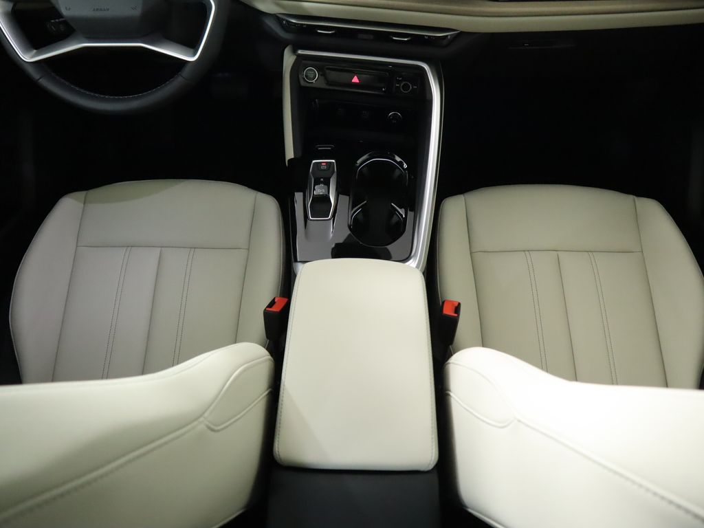 Thumbnail: 2025 Audi Q5 - 19