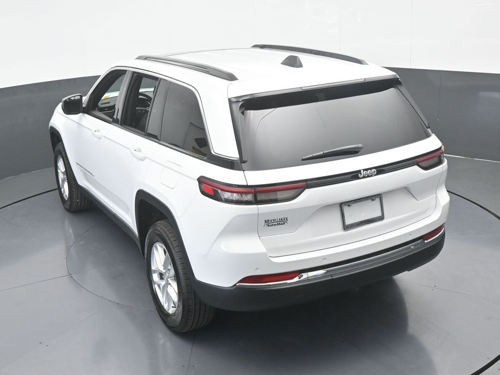 New 2025 Bright White Clearcoat Jeep Laredo image 48