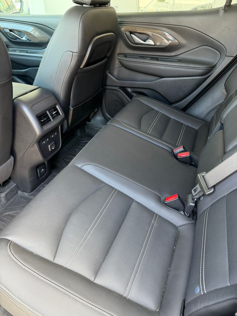 Used 2024 GMC Terrain SUV