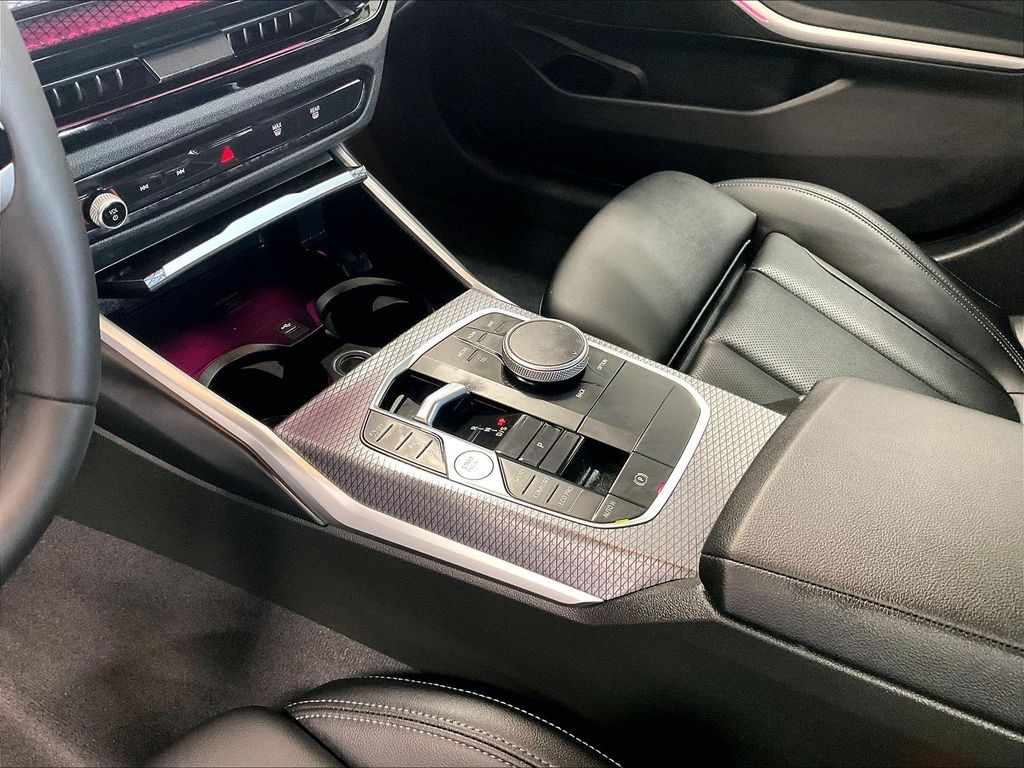 2026 BMW 3 Series — photo 20