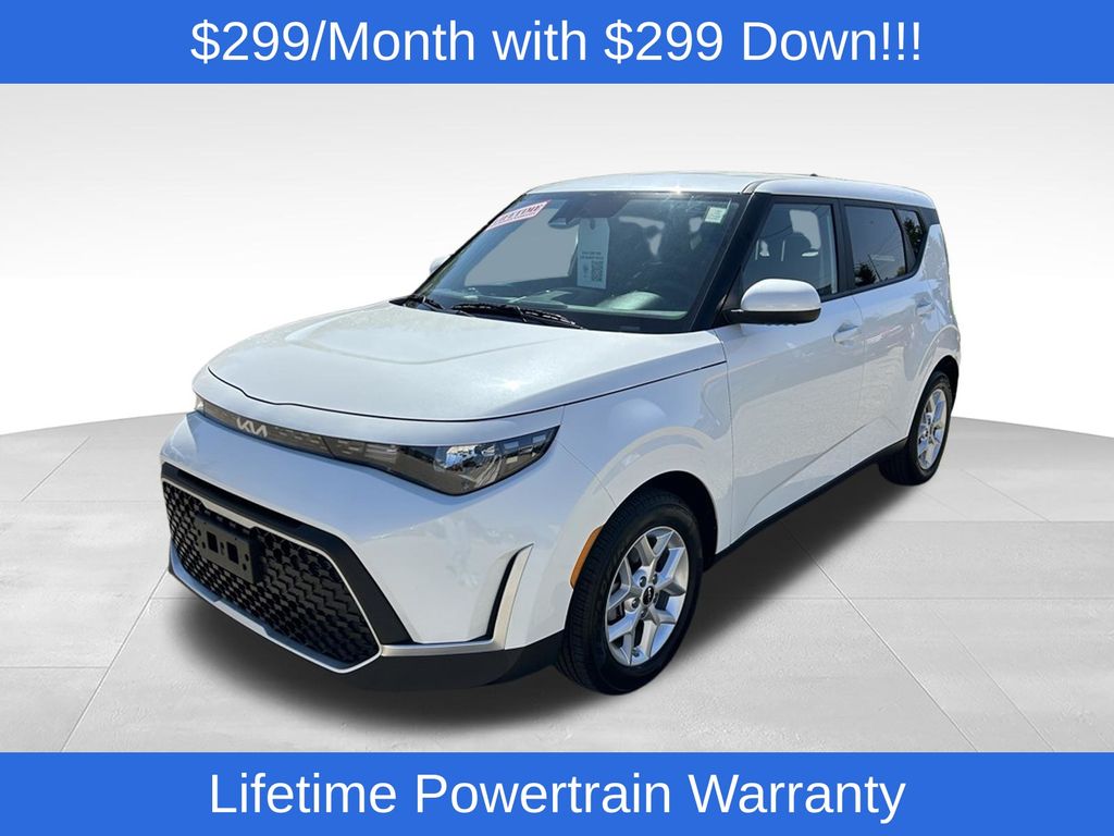 Snow White Pearl 2025 Kia Soul SUV / Crossover Front-Wheel Drive Continuously Variable Transmission