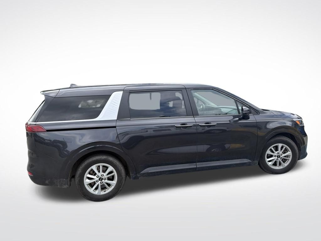 Certified Used 2024 Gray Kia LX image 5