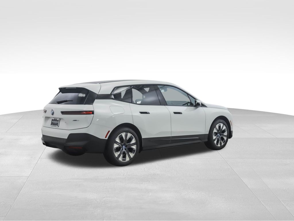 2025 BMW iX xDrive50 5