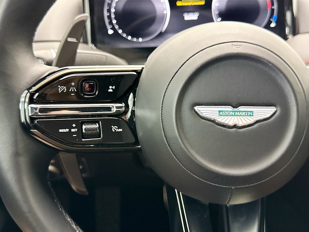 2025 Aston Martin DB12 Base - Photo 11