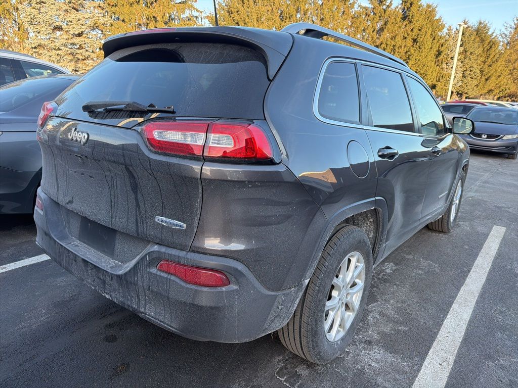 Thumbnail: 2017 Jeep Cherokee - 3