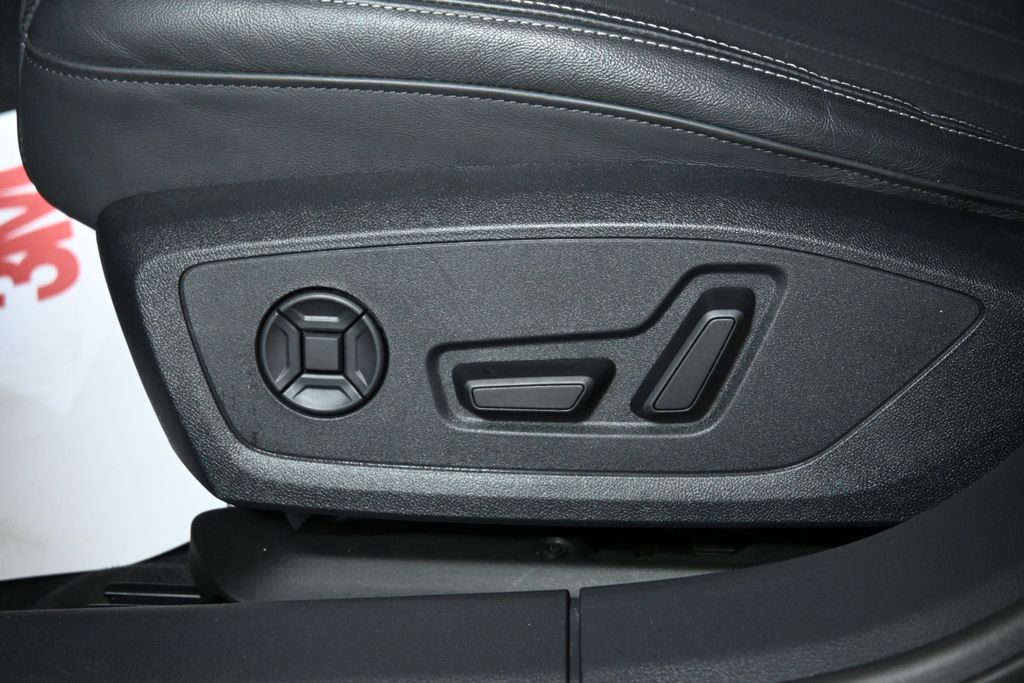 Thumbnail: 2025 Audi A6 - 32