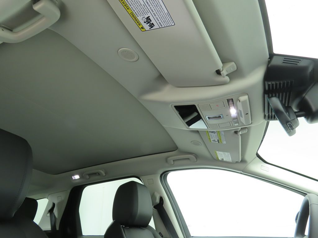 Thumbnail: 2025 Land Rover Discovery Sport - 18