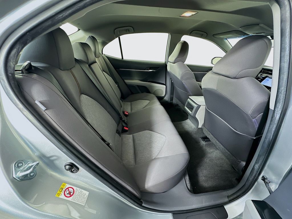 Thumbnail: 2018 Toyota Camry - 25