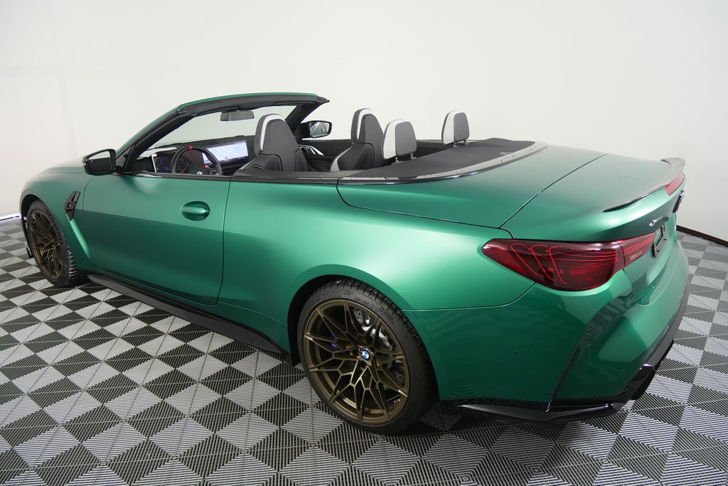 Thumbnail: 2025 BMW M4 - 8