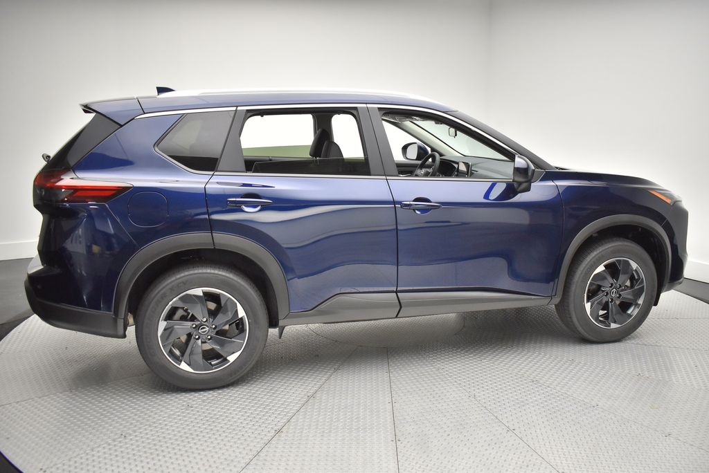 Thumbnail: 2026 Nissan Rogue - 4